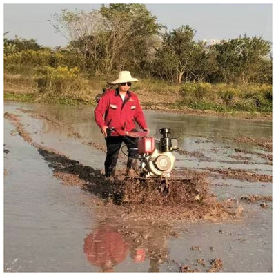 4KM/H Επαγγελματικό 4WD Μίνι Power Tiller με ρυθμιζόμενο πλάτος tilling